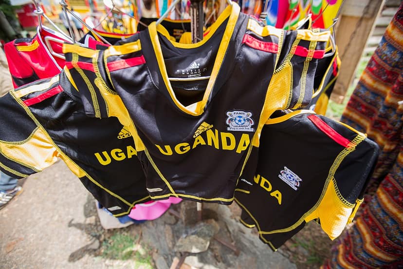 Capitão de futebol ugandense assassinado em assalto
