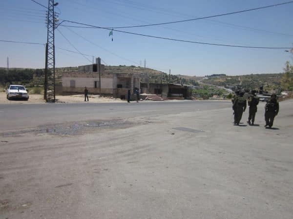 Archieffoto: Israëlische troepen arresteren Palestijnen, geweld escaleert op Westelijke Jordaanoever