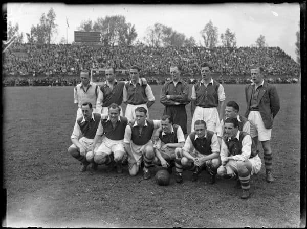 Mika Godts auf dem Weg zu PSG nach Einigung mit Ajax über 55 Millionen Euro