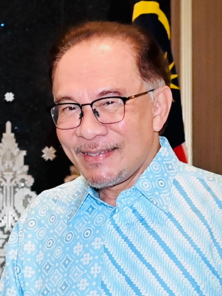 Archive photo: PM Anwar Orders Immigration Probe into Fatal Maju Junction Crash