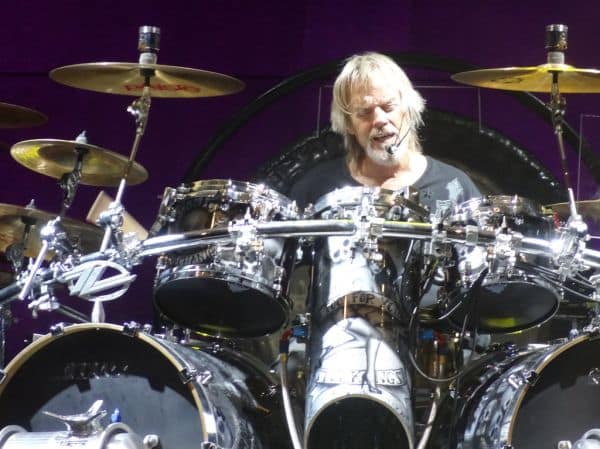Morte de Frank Beard, baterista dos ZZ Top, aos 77 anos