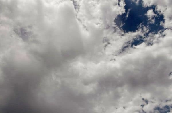 Rode Regenwaarschuwing Uitgegeven in Meerdere Regio's Vanwege Zuidwestelijke Monsun