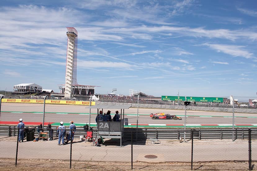 Foto de arquivo: Emotivo despedida para fã de Max Verstappen durante última edição da F1 em Zandvoort