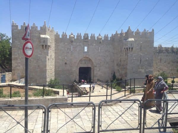 Foto d'archivio: L'esercito israeliano invade la Siria e spara proiettili a 50 km da Damasco