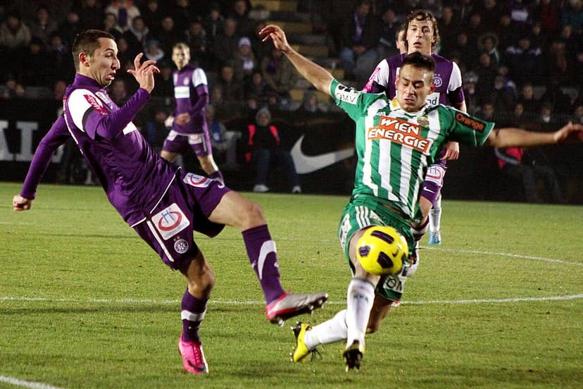 Rapid Vienne échoue aux tirs au but contre Hearts et rate la Conference League