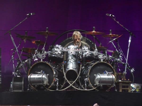 Morre Frank Beard, baterista dos ZZ Top, aos 77 anos