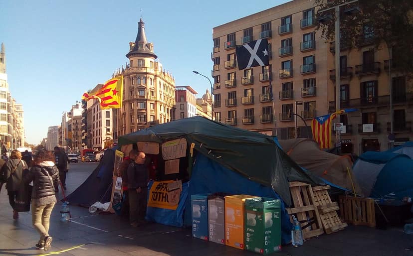 Photo d'archive: Le campement à Sol demande des actions du gouvernement sur le logement