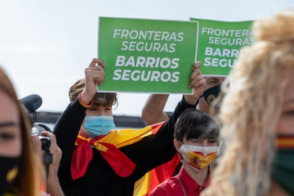 Die Regierung verstärkt ihre Haltung zur illegalen Einwanderung nach der Krise in Ceuta