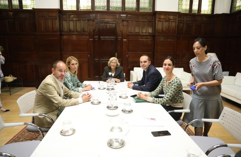 Ex-deputada de Ciudadanos alerta sobre o risco de ver eclipses