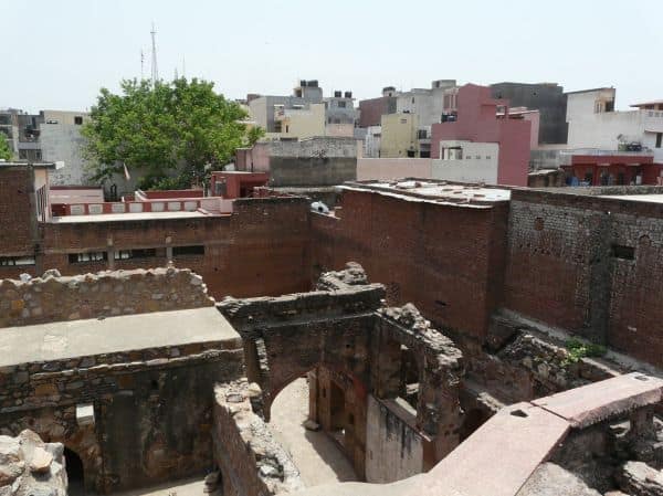 Archieffoto: Barrières en structuren verwijderd bij Pakistan High Commission in Delhi