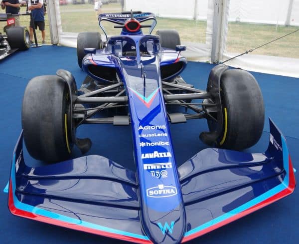 Alex Albon Extends Contract with Williams until 2027