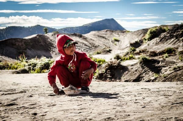 Indonésia fecha parque nacional devido ao aumento de incêndios florestais no Monte Bromo