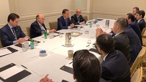 Los estados de EE. UU. demandan a Meta por 200 mil millones de dólares