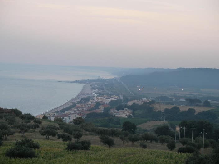 Lite a Fossacesia: grave 50enne colpito mentre difendeva il figlio