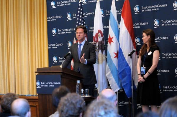 Trump interroga a aliados de la OTAN sobre lealtad a la política de EE. UU.
