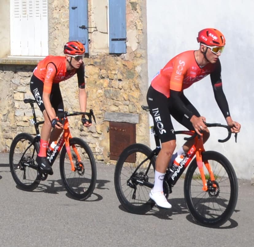 Photo d'archive: Andrew August remporte la deuxième étape du Tour de République tchèque et rend hommage à Finlay Tarling