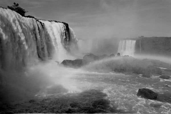 Iguazu Falls: Removal of Barriers and Access Restrictions Due to River Flooding