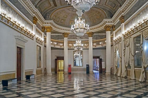 Foto d'archivio: Sala da ballo della Casa Bianca: autorizzazione temporanea della Corte suprema