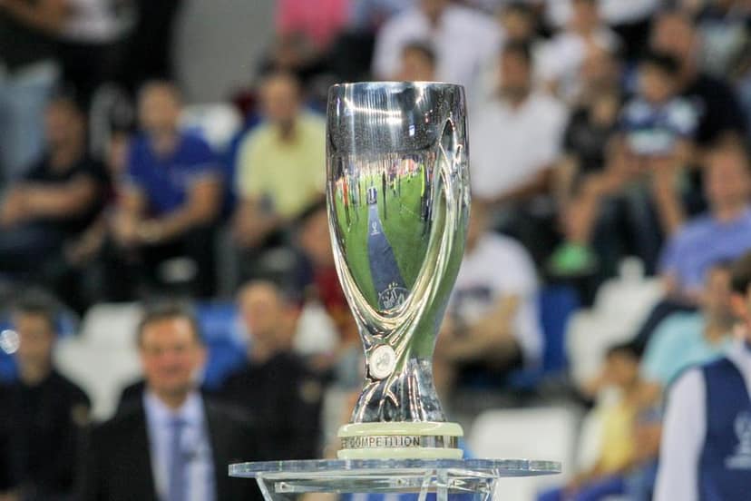 Omar Abdulkadir Artan, árbitro somali, dirige a Supertaça da Europa