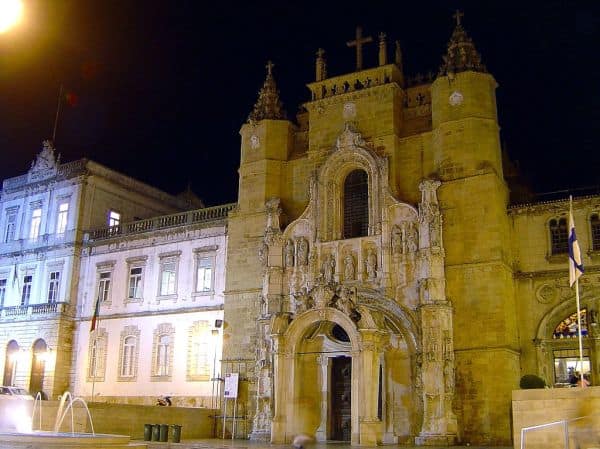 Archive photo: Vigil in Coimbra for Flood Victims in Nepal