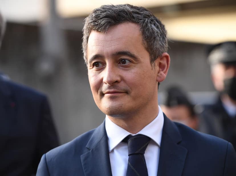 Macron weist Rücktritt des Innenministers nach gewalttätigen Protesten zurück