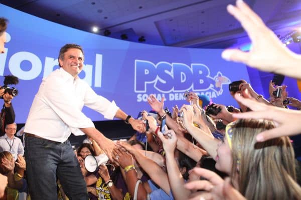 Gustavo Galassi se retire de sa candidature au Sénat ; Aécio Neves annonce la sienne