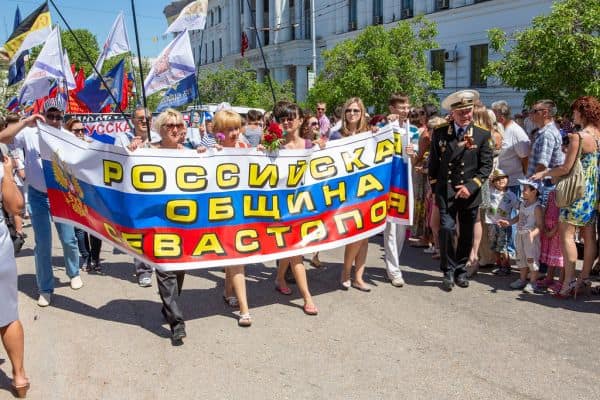 Russische officier gedood bij bomaanslag op de Krim