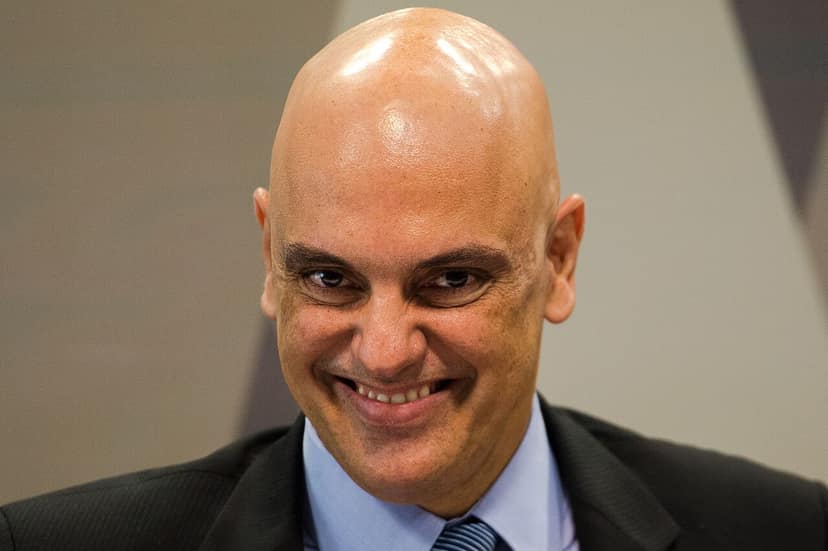 STF reviews report on Moraes and Vorcaro in historic session