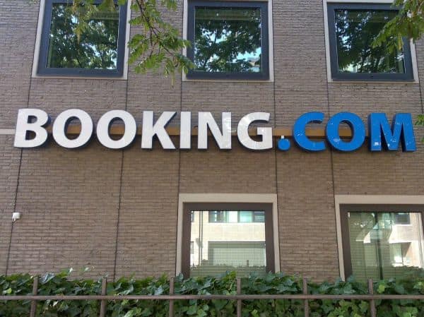 OGH obliga a Booking.com a revelar datos de contacto