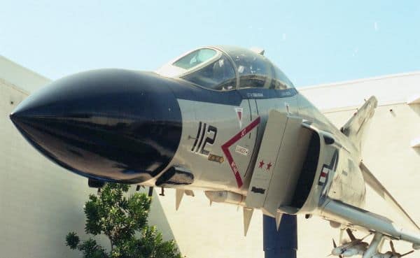 Archivbild: Griechenland: F-4 Phantom stürzt während Flugshow ab, zwei Piloten tot