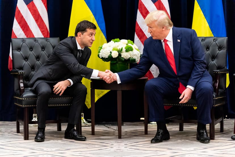 Trump afirma que os EUA têm ‘controlo total’ do estreito de Ormuz