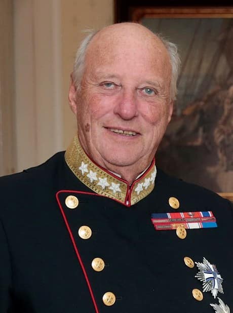 Le roi de Norvège Harald V décède à 89 ans; le prince héritier Haakon lui succède