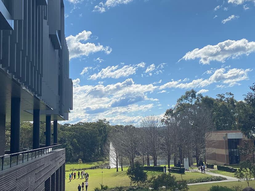 Foto de arquivo: A Universidade Macquarie Implementa Chatbot de IA em Cursos de Psicologia