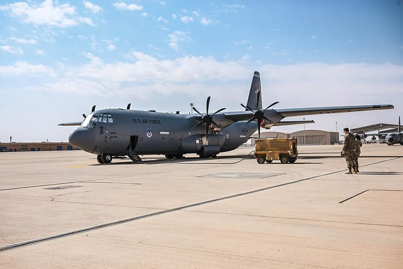 Foto d'archivio: La coalizione guidata dall'Arabia Saudita lancia ‘Operazione Alba nello Yemen’ con 100 aerei da combattimento