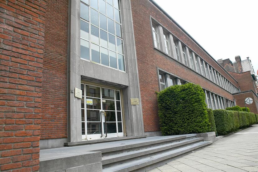 Archivbild: Mindestens 300 Belgier erkrankt nach Salmonellen-Ausbruch in Kempener Geflügelbetrieb