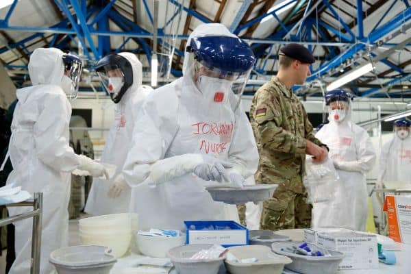 Foto de archivo: El NHS proporcionará kits de detección cervical a domicilio a millones en Inglaterra
