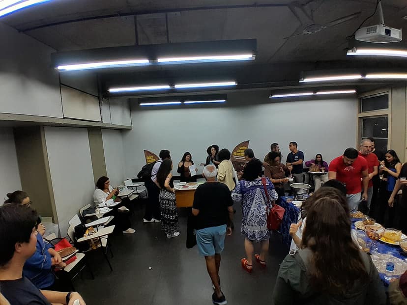 Desemprego jovem aumenta globalmente, alcançando 12,4%