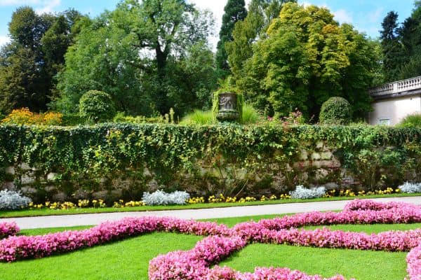 Roubo de arte em Salzburgo: 210 figuras douradas de Mozart roubadas