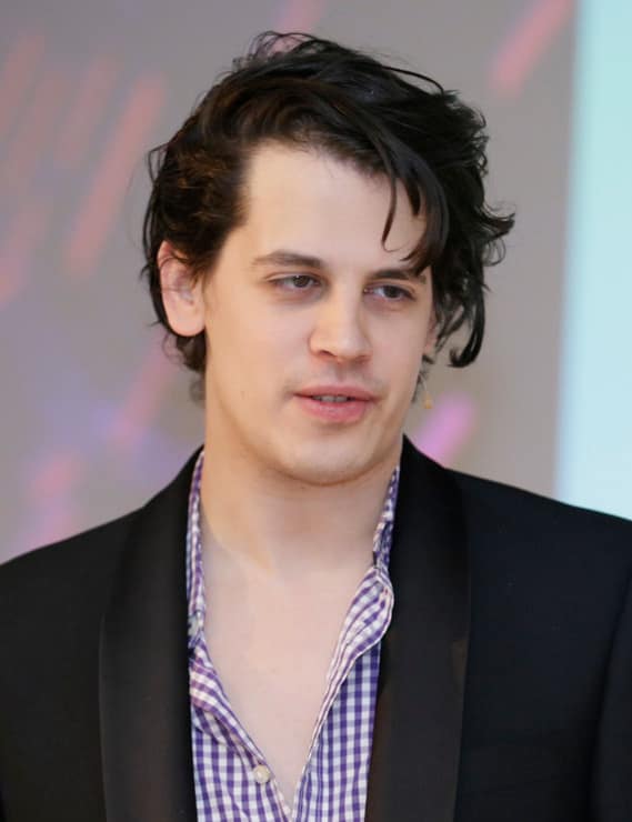 Milo Yiannopoulos deportato dagli Stati Uniti per problemi di visto