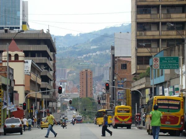 Colombia lijdt onder gevolgen van aardbeving van 7,4 magnitude