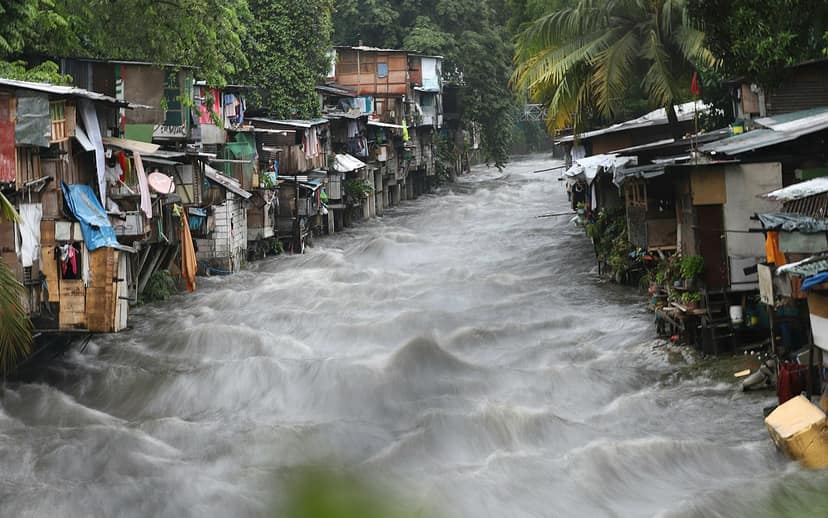 Inundaciones Afectan las Carreteras de Metro Manila el 17 de Agosto