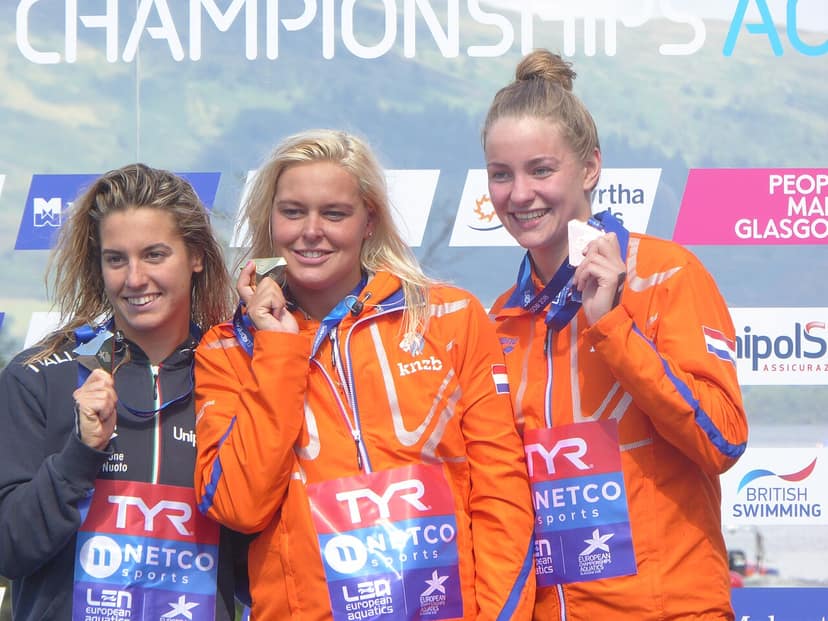 Campeonato Europeu de Natação: Hentschel e Müller vencem medalha de bronze no saltos sincronos