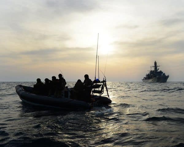 Foto d'archivio: Sei indiani a bordo di una nave cargo dirottata al largo della Somalia