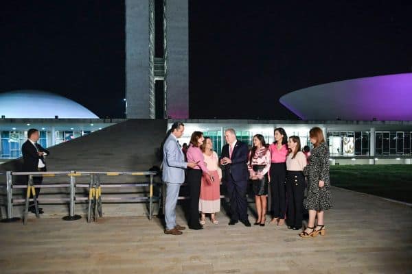 Foto d'archivio: Flávio Bolsonaro fa campagna e critica il governo Lula a Belém