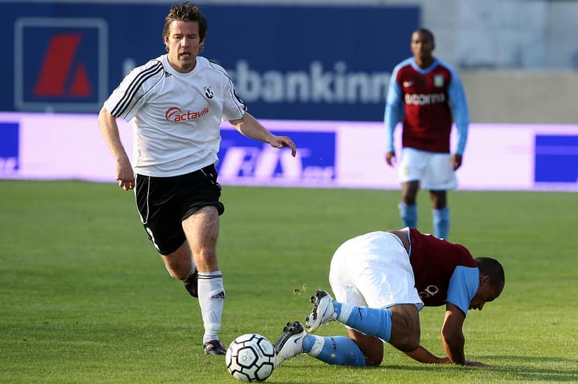 Foto de arquivo: Aston Villa vs Arsenal: Antevisões e Atualizações do Jogo da Premier League
