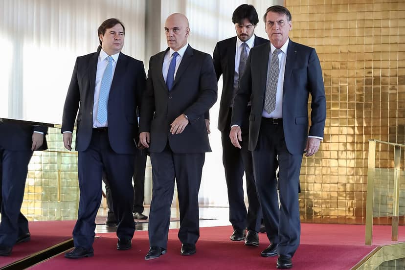 Archivbild: Moraes erlaubt Flávio Bolsonaro die Wiederaufnahme von Besuchen beim Vater