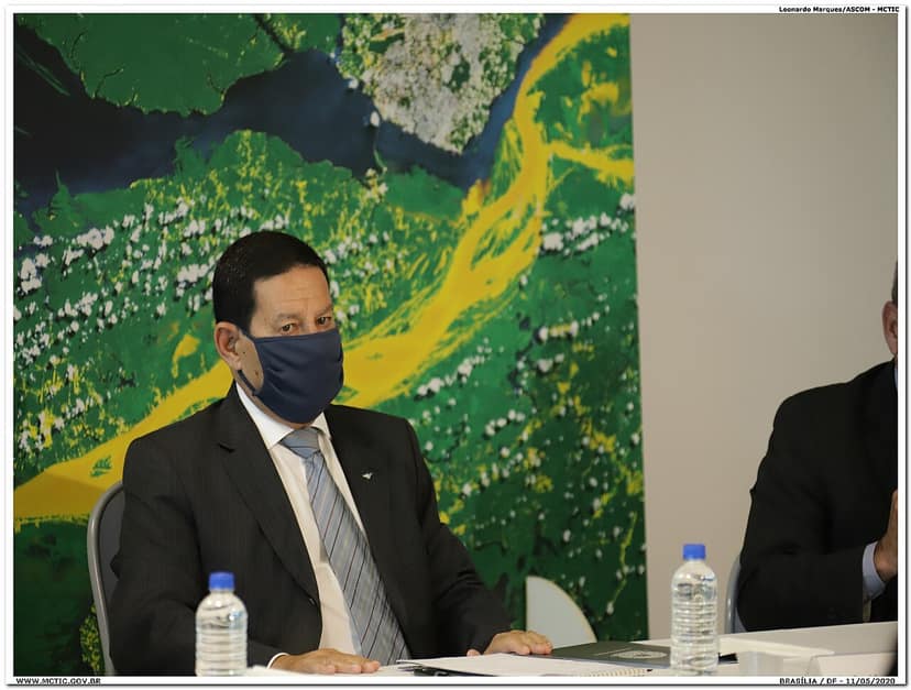 Nuno Melo convocado a explicar compra de fragatas no Parlamento