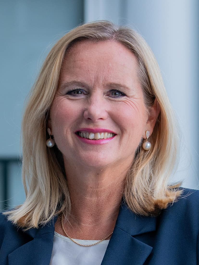 Archivbild: Minister Letschert steht vor Entscheidung über Ongehoord Nederland