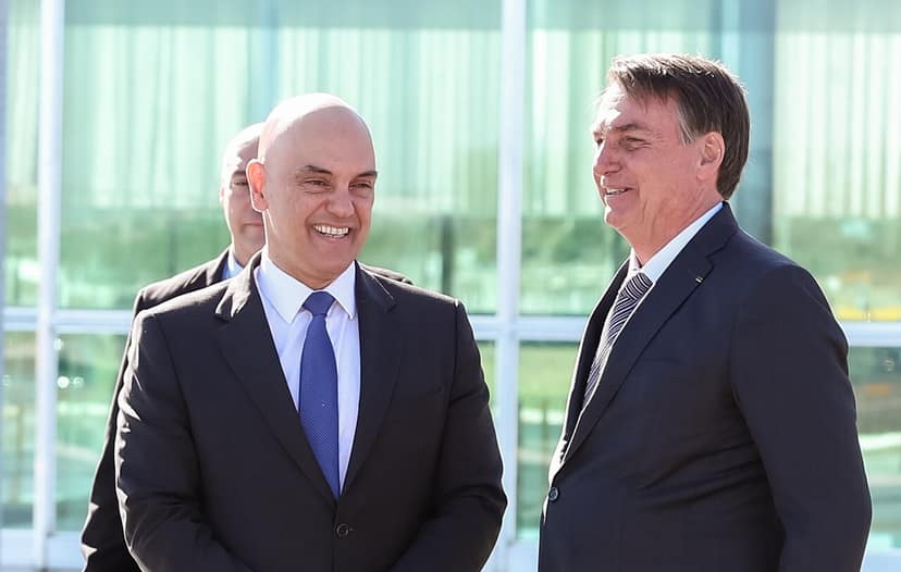 Moraes authorizes visits from Carlos and Jair Renan to Bolsonaro
