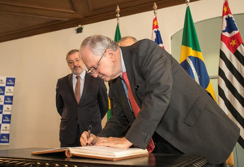 Falta de Vagas Afeta Alunos com Necessidades Específicas